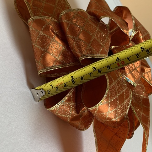 Hand crafted bow for wreaths, gifts, etc - Picture 7 of 11